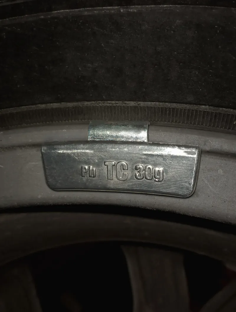 Contrapeso TC aplicado en llanta